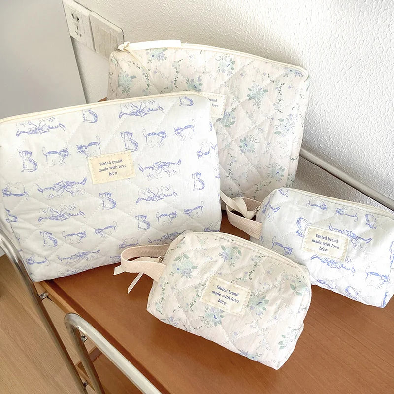 ✿ Chic Floral Cosmetic Bags, Perfect Travel Companions for Women's Makeup Essentials ✿