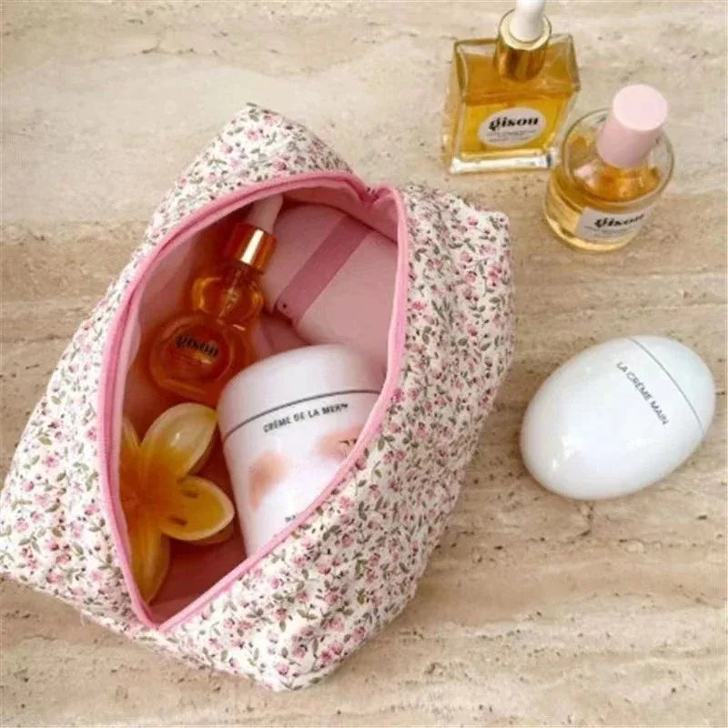 ✿ Floral Puffy Quilted Makeup Bag: Stylish Cosmetic Pouch for Travel and Storage Organization ✿